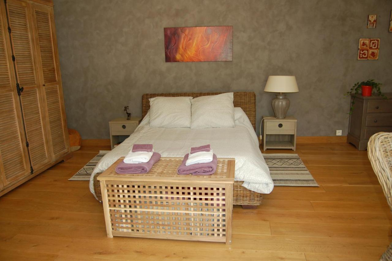 La Goutadou Bed & Breakfast Cabannes Exterior photo