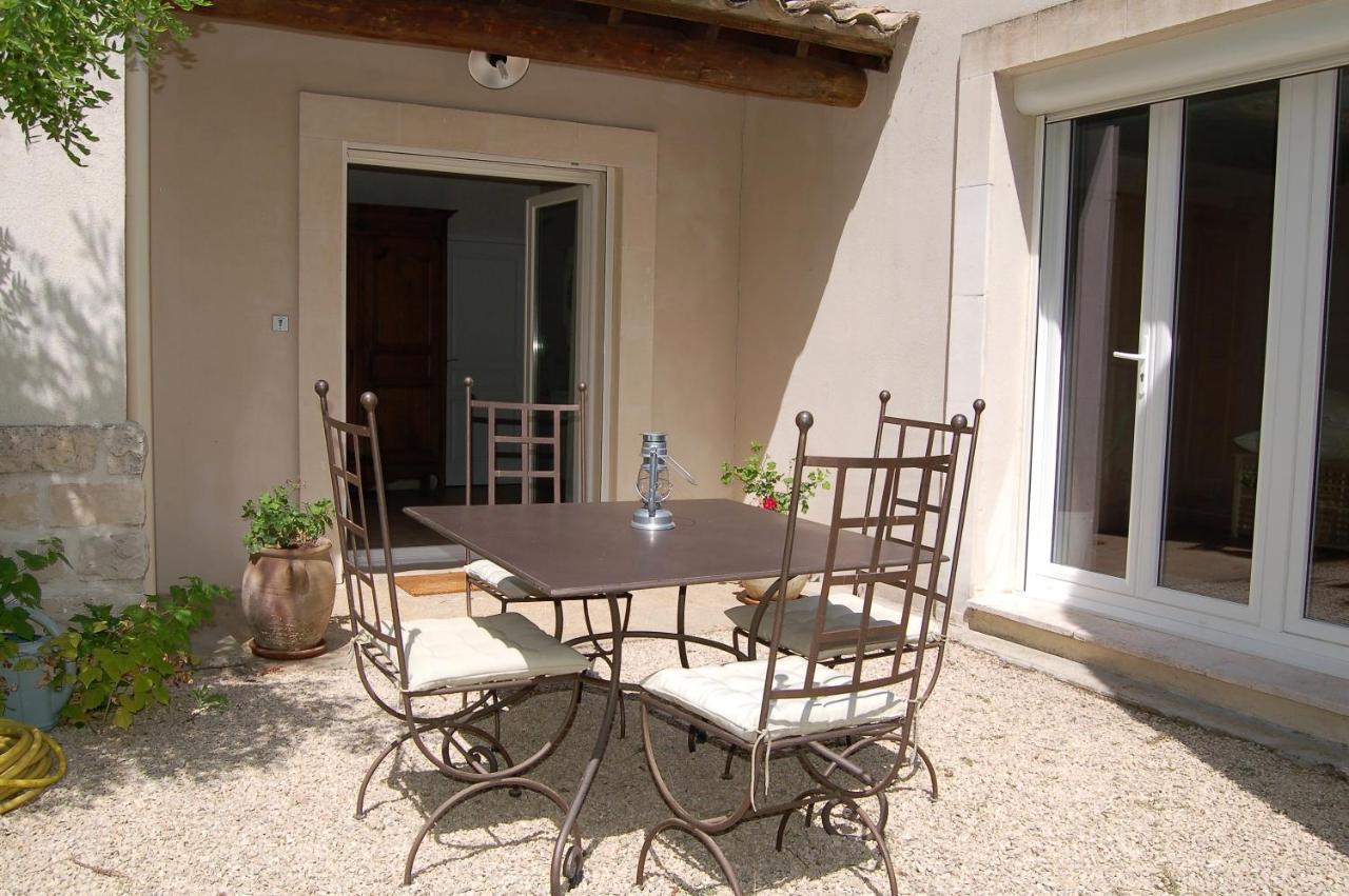 La Goutadou Bed & Breakfast Cabannes Exterior photo