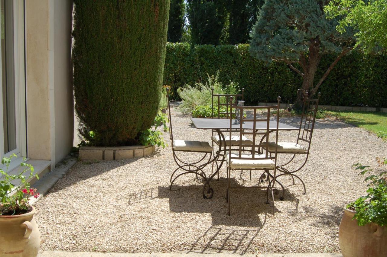 La Goutadou Bed & Breakfast Cabannes Exterior photo
